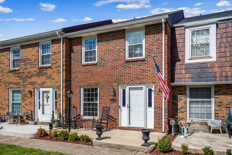 556 Pamlico St, Columbus, OH 43228