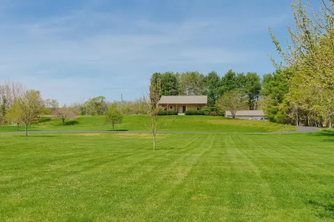 839 Falls Rd, Bainbridge, OH 45612