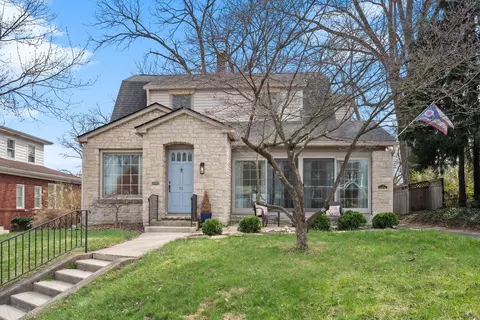 15 Woodland Ave, Delaware, OH 43015