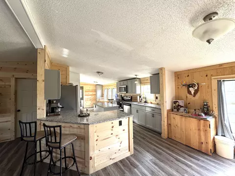 Kitchen - 18670 Griffith Rd, Logan, OH 43138 photo 1 of 2