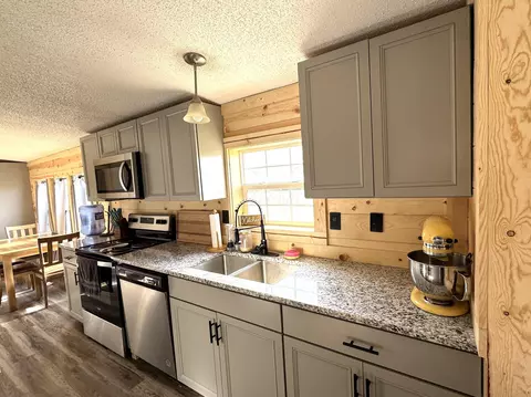 Kitchen - 18670 Griffith Rd, Logan, OH 43138 photo 2 of 2