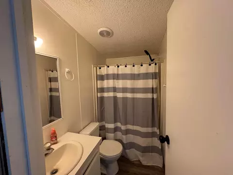 Bath - 18670 Griffith Rd, Logan, OH 43138 photo 3 of 3