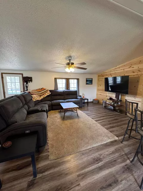 Living - 18670 Griffith Rd, Logan, OH 43138 photo 2 of 2