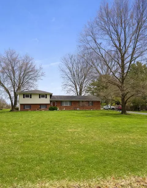 10590 Marie Ln, Pickerington, OH 43147