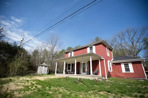 5620 Vore Ridge Rd, Athens, OH 45701