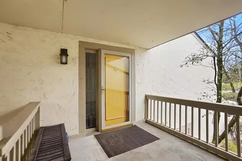 1404 Lake Shore Dr #C, Columbus, OH 43204