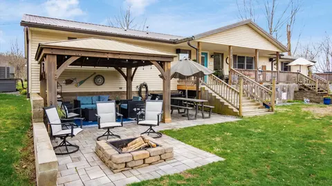 6625 S River Rd, Blue Rock, OH 43720