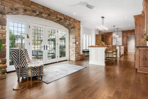 Entry Way - 193 Stanbery Ave, Bexley, OH 43209 photo 6 of 12