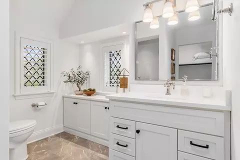 Bath - 193 Stanbery Ave, Bexley, OH 43209 photo 12 of 14