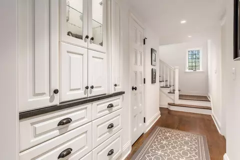 Entry Way - 193 Stanbery Ave, Bexley, OH 43209 photo 7 of 12