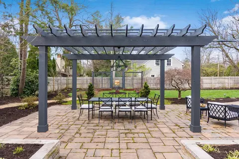 Exterior - 193 Stanbery Ave, Bexley, OH 43209 photo 8 of 33