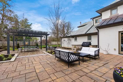 Exterior - 193 Stanbery Ave, Bexley, OH 43209 photo 7 of 33