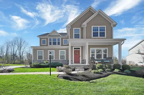 8239 Woodland Creek Ct, Blacklick, OH 43004