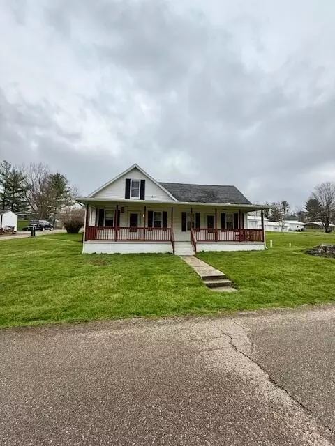 4042 Railroad St, New Marshfield, OH 45766