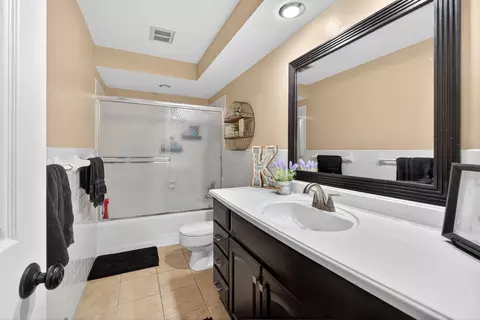 Bath - 507 Susan Cir, Marion, OH 43302 photo 3 of 5