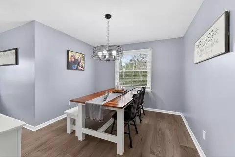 Dining - 507 Susan Cir, Marion, OH 43302 photo 1 of 2