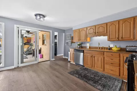 Kitchen - 507 Susan Cir, Marion, OH 43302 photo 1 of 3