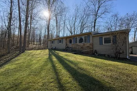 9135 Perrill Rd, Ashville, OH 43103