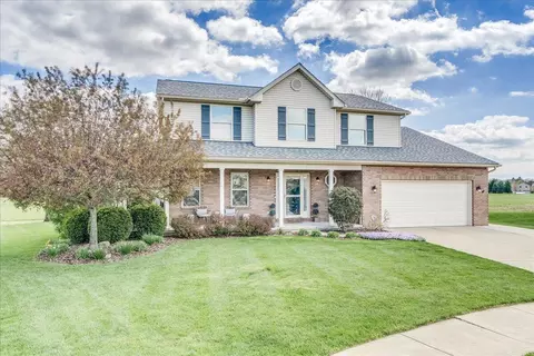 Exterior - 549 Chatham Ct, Circleville, OH 43113 photo 4 of 20