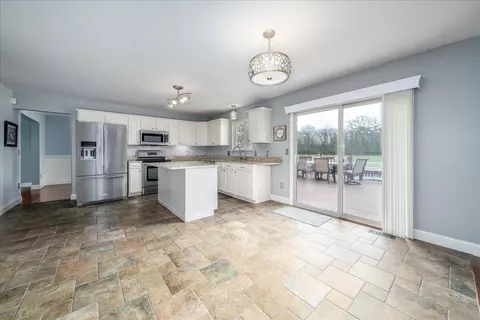 Kitchen - 549 Chatham Ct, Circleville, OH 43113 photo 1 of 6