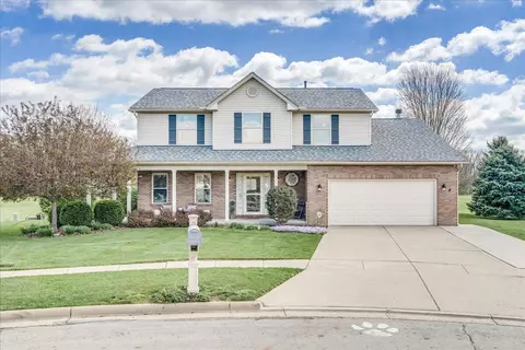 Exterior - 549 Chatham Ct, Circleville, OH 43113 photo 2 of 20