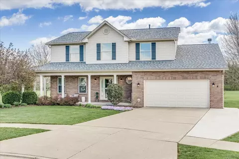 Exterior - 549 Chatham Ct, Circleville, OH 43113 photo 3 of 20