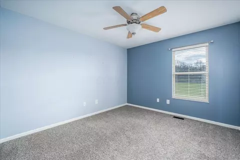 Bedroom - 549 Chatham Ct, Circleville, OH 43113 photo 5 of 7