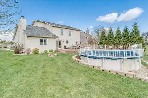 Exterior - 549 Chatham Ct, Circleville, OH 43113 photo 8 of 20