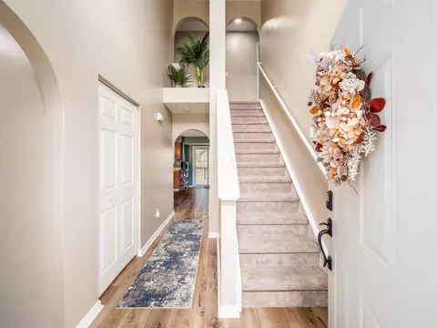 Entry Way - 40 Tabilore Loop, Delaware, OH 43015 photo 1 of 4