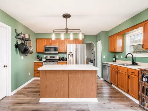 Kitchen - 40 Tabilore Loop, Delaware, OH 43015 photo 3 of 5