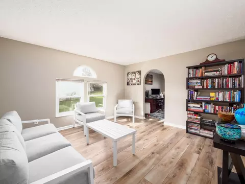 Living - 40 Tabilore Loop, Delaware, OH 43015 photo 5 of 7
