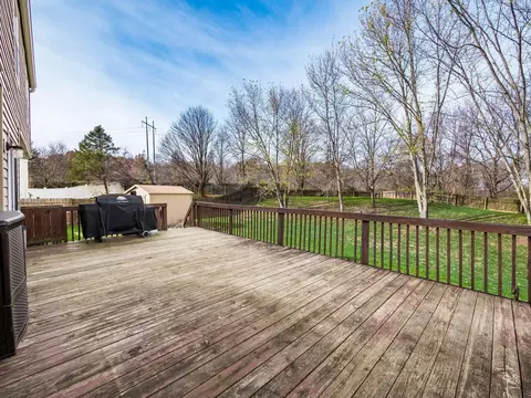 Exterior - 40 Tabilore Loop, Delaware, OH 43015 photo 5 of 12