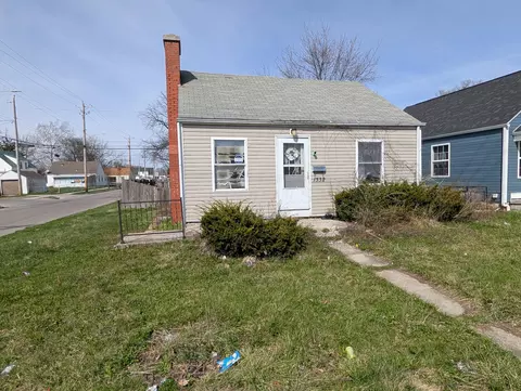 1332 E Hudson St, Columbus, OH 43211