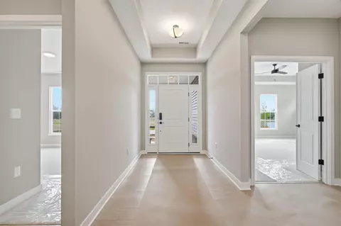 Entry Way - 4547 Corsican Loop E, Hilliard, OH 43026 photo 1 of 5