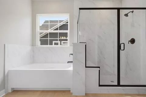 Bath - 4547 Corsican Loop E, Hilliard, OH 43026 photo 4 of 5