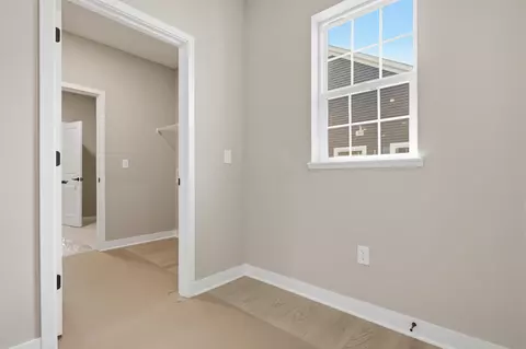 Entry Way - 4547 Corsican Loop E, Hilliard, OH 43026 photo 5 of 5