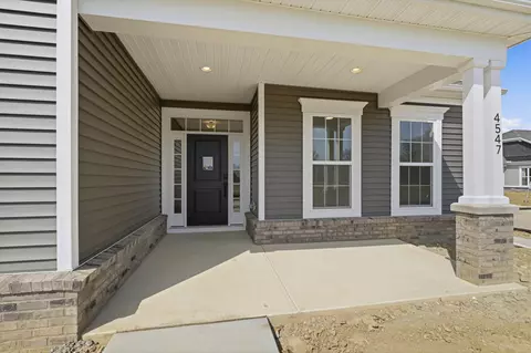 Exterior - 4547 Corsican Loop E, Hilliard, OH 43026 photo 3 of 3