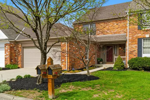 2236 Adner Ct, Columbus, OH 43220