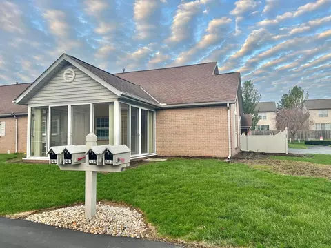 2465 Meadow Glade Dr #26, Hilliard, OH 43026