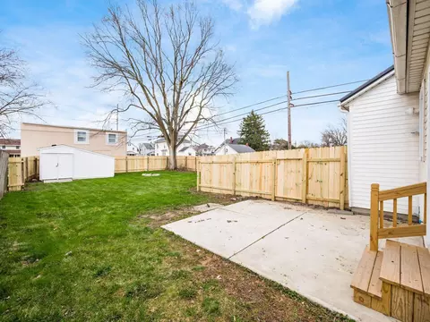 Exterior - 174 Barnhart St, Marion, OH 43302 photo 10 of 11