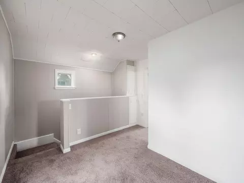 Entry Way - 174 Barnhart St, Marion, OH 43302 photo 3 of 5