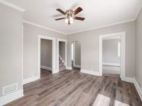 Living - 174 Barnhart St, Marion, OH 43302 photo 4 of 6