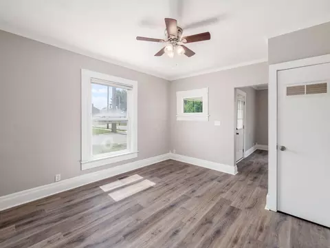 Living - 174 Barnhart St, Marion, OH 43302 photo 6 of 6