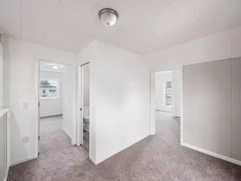 Entry Way - 174 Barnhart St, Marion, OH 43302 photo 4 of 5