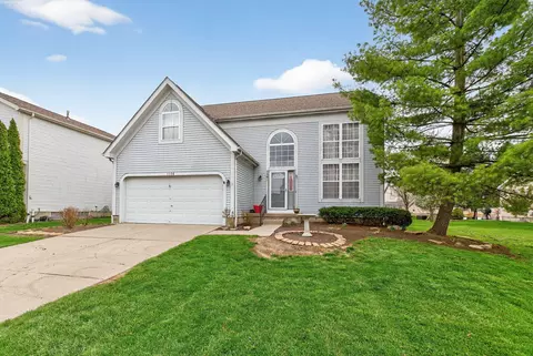 1106 Rousseau Ln, Galloway, OH 43119