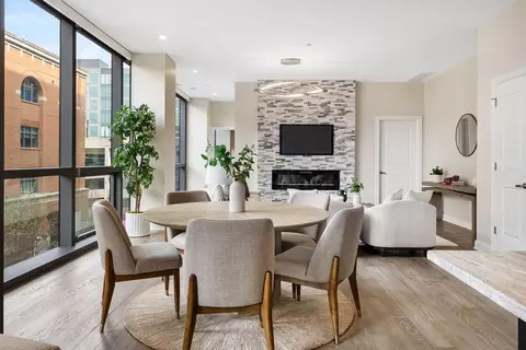 250 W Spring St #424, Columbus, OH 43215