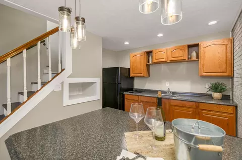 Kitchen - 4053 Apple Valley Dr, Howard, OH 43028 photo 6 of 7