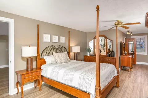 Bedroom - 4053 Apple Valley Dr, Howard, OH 43028 photo 1 of 9