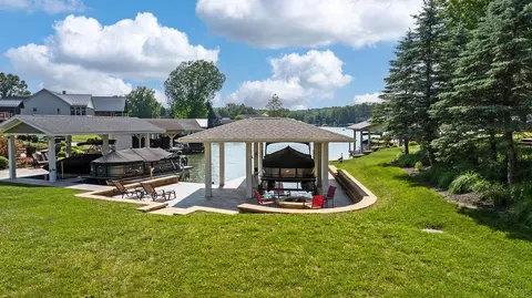 Exterior - 4053 Apple Valley Dr, Howard, OH 43028 photo 10 of 12