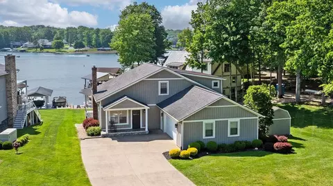 4053 Apple Valley Dr, Howard, OH 43028